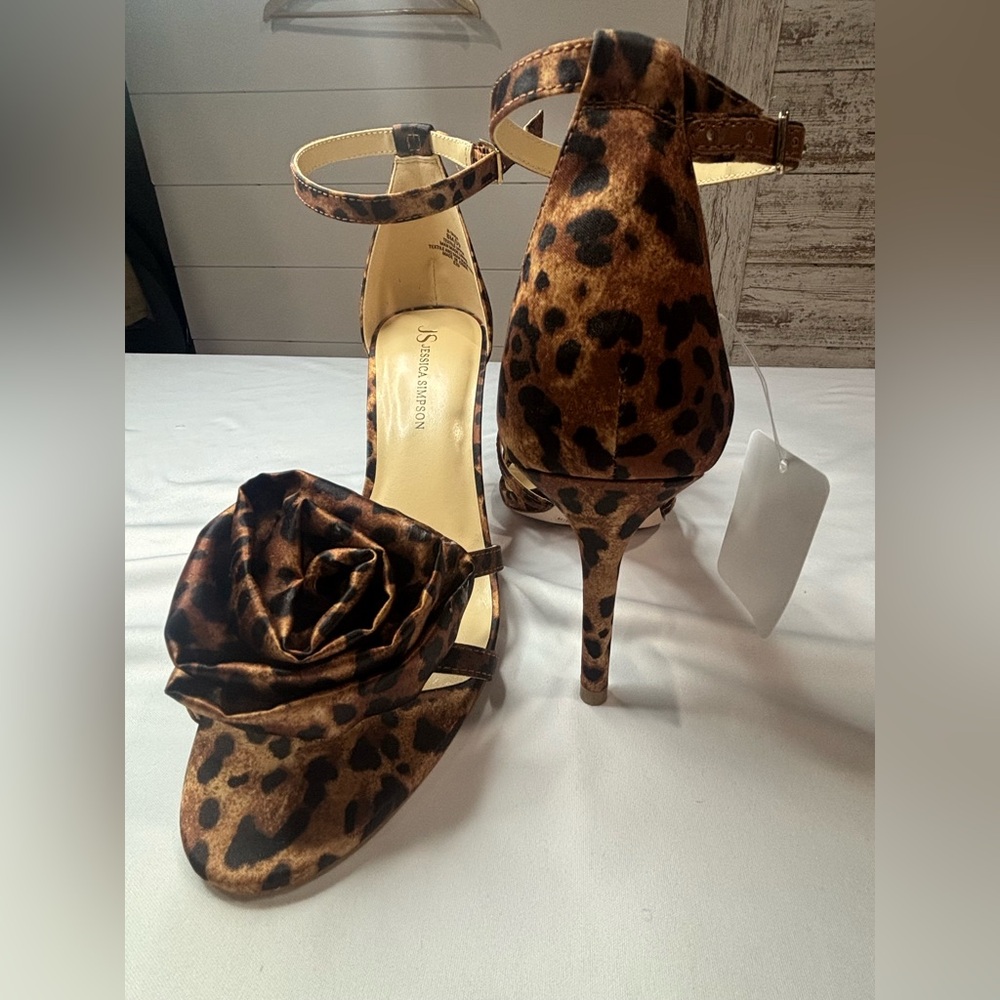 New with box Jessica Simpson Brown Leopard Heels - Picture 4 of 5